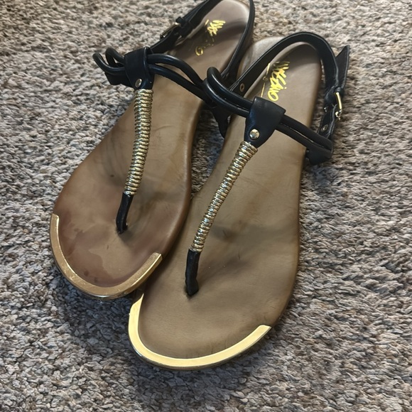 Mossimo - woman’s sandals size 9 - black & Gold - Picture 2 of 15